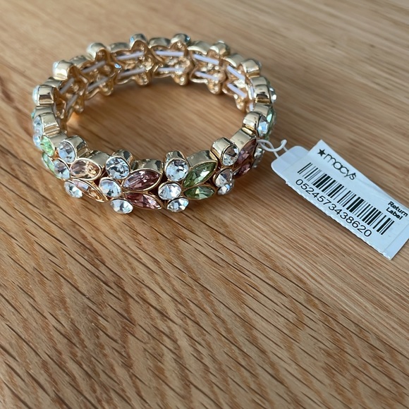 NWT International Concepts gold bracelet with jewels - Picture 3 of 3